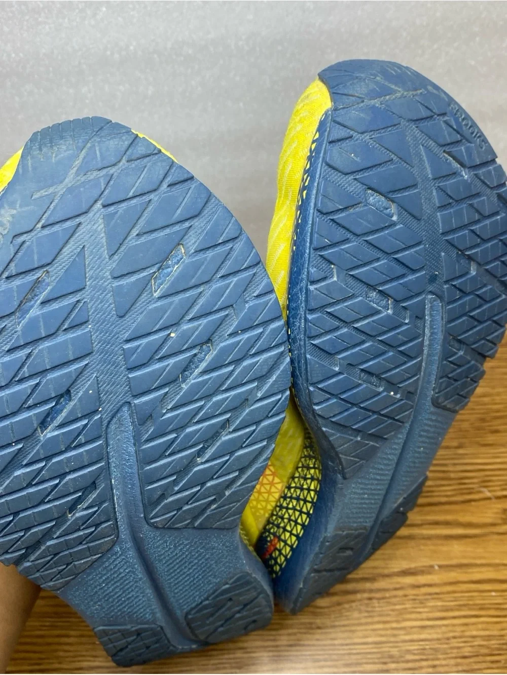 Brooks Hyperion Tempo Mens Running Shoes Yellow Blue 1103391D767 Size 11.5 D